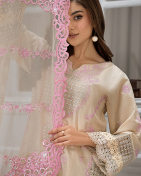 Gul E Maah Binveer Exclusive Special Occasions